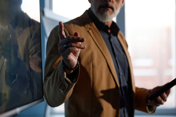 Conseil en création d'entreprise : choix du statut juridique, fiscal et social, accompagnement et prévisionnel.